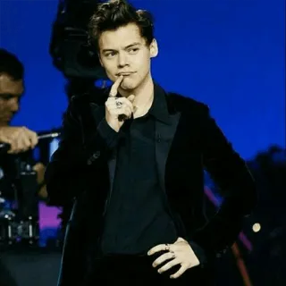 🥀 Harry Styles harry styles, cantante, celebridad, one direction, moda, hombre, estilo telegram sticker