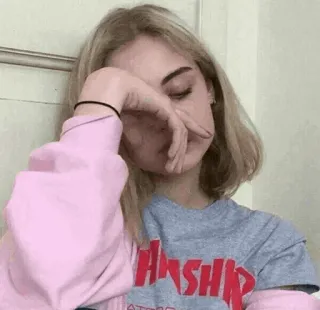 🥥 femme, fille, triste, blonde, rose, mode telegram sticker