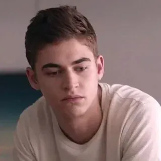 🗝 Hero Fiennes Tiffin After aktor, film, drama remaja, romantis, Hero Fiennes Tiffin telegram sticker