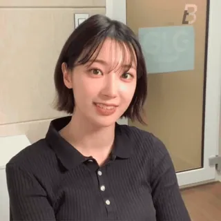 🍩 femme, portrait, personne, sourire, beauté telegram sticker