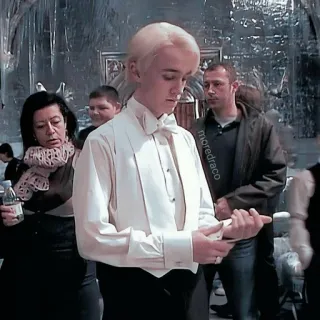 🐍 Draco Malfoy Harry Potter mago, magia, película, rubia, formal, Slytherin telegram sticker