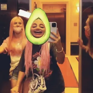 🥑 Selfie, Abacate, Pessoa, Cabelo rosa, Sorriso, Diversão telegram sticker