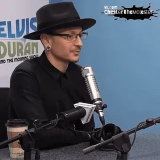 😮 Chester Bennington vk.com
CHESTERTHEMOLESTER musica, cantante, chester, bennington, linkin park telegram sticker