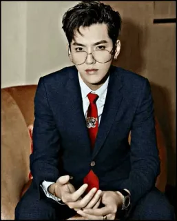 ➖ Kris Wu Kris Wu, Cinese, Cantante, Attore, Idolo, Celebrità telegram sticker