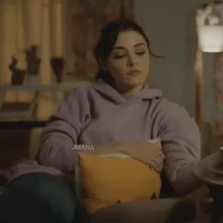 🍯 JMANA mujer, persona, interior, almohada, retrato telegram sticker