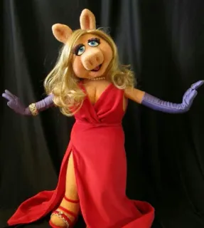 😌 Miss Piggy Muppets, Miss Piggy, pupazzo, personaggio, intrattenimento telegram sticker