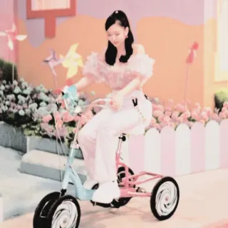 🐻 mulher, bicicleta, rosa, tons pastel, flores, fofo, feminino telegram sticker