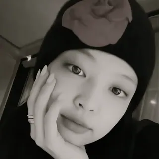 🍩 mujer, retrato, selfie, blanco y negro, cara, ojos whatsapp sticker
