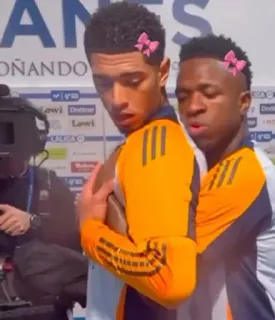 💋 Jude Bellingham and Vinícius Júnior Real Madrid ANES OÑANDO telegram sticker