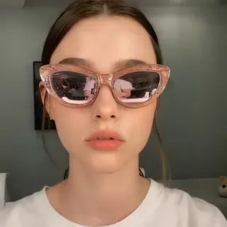 🎤 sonnenbrille, frau, mode, mädchen, porträt telegram sticker