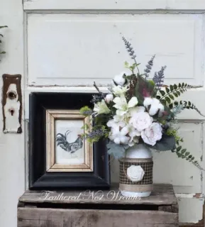 🌸 Feathered Nest Wreaths wieniec, kwiaty, dekoracje, styl rustykalny telegram sticker