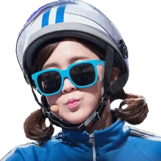 😎 ผู้หญิง, หมวกกันน็อก, แว่นกันแดด, เอเชีย, ผมเปีย telegram sticker