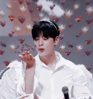 🦧 kpop, malaikat, hati, cium jauh, pria, kemeja putih, sayap whatsapp sticker