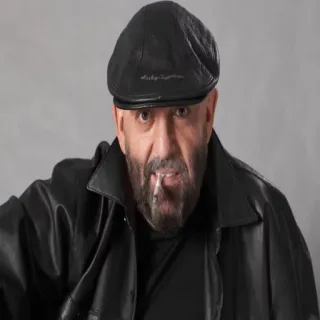 😗 mężczyzna, papieros, kapelusz, kurtka skórzana, palenie, portret telegram sticker