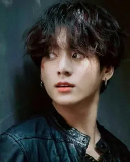 👀 Jungkook Чонгук, BTS, K-Pop, певец, артист, кожаная куртка whatsapp sticker