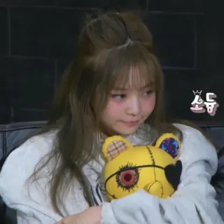 🤙 소드항 женщина, девушка, плюшевый, милый, мягкий, игрушка, корейский whatsapp sticker