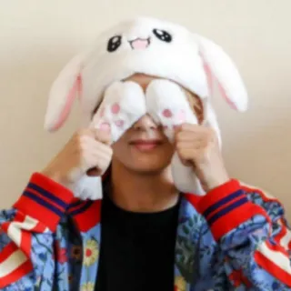🕸 V kpop, певец, зайчик, шляпа, милый, знаменитость, айдол telegram sticker