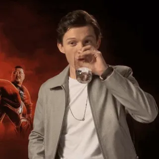 🌪 Tom Holland ator, celebridade, água, bebendo, entrevista telegram sticker