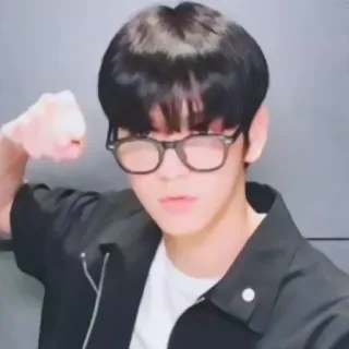 🦈 사람, 남자, 안경, 인물사진, 셀카 telegram sticker