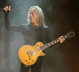 👍 Kirk Hammett Chitarrista, Musicista, Chitarra, Rock, Musica telegram sticker