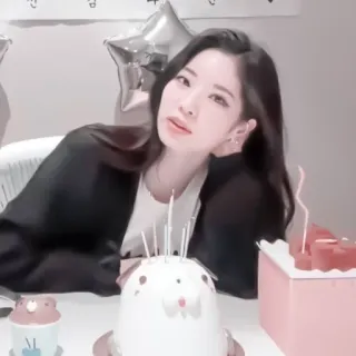 #𝐇𝐁𝐃: dahyun 🎂 ;: by @paradismaudit telegram stickers