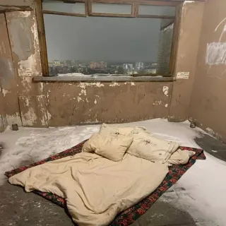 👁 room, snow, city view, abandoned, bed, window telegram sticker