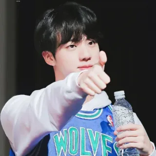 🐹 K-Pop, Sänger, Idol, Koreanisch, Daumen hoch, Fan telegram sticker