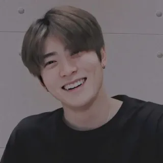 📸 男人, 微笑, 肖像, 人, 脸, 韩国人 telegram sticker