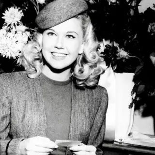 ➿ Doris Day Atriz, Cantora, Artista, Celebridade, Retrato, Vintage, Preto e branco telegram sticker