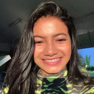 🍔 mujer, sonriendo, retrato, morena, cara telegram sticker