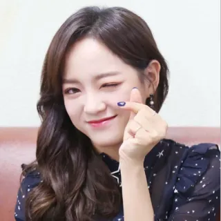 😘 femme, clin d'oeil, coeur avec les doigts, coréen, sourire telegram sticker