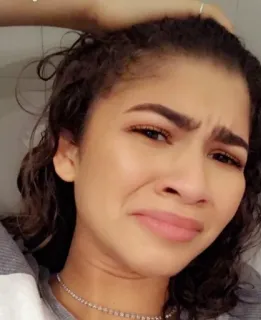 😢 Zendaya celebrità, attrice, espressione, disgusto telegram sticker