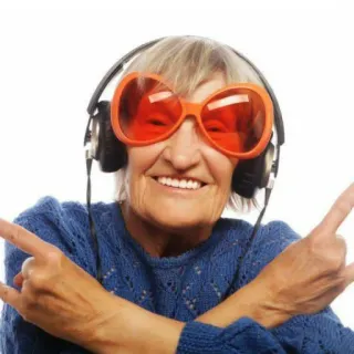 🤣 anziana, cuffie, occhiali da sole, mano cornuta, senior, nonna telegram sticker