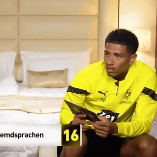 🔵 Jude Bellingham Borussia Dortmund Fremdsprachen 16 whatsapp sticker