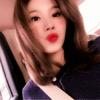 🧺 femme, fille, portrait, visage, maquillage, selfie, beauté telegram sticker