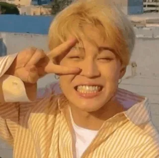 👀 Jimin kpop, bts, นักร้อง, คนดัง, สัญลักษณ์สันติภาพ, ยิ้ม telegram sticker