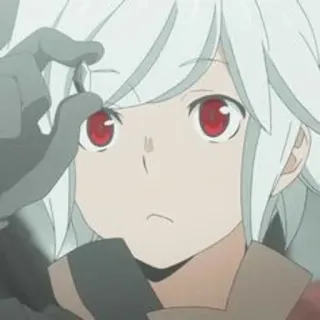 🗻 Bell Cranel Is It Wrong to Try to Pick Up Girls in a Dungeon? Anime, Bell Cranel, occhi rossi, capelli bianchi telegram sticker