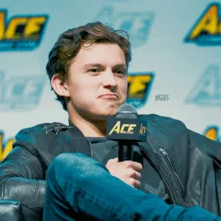 😐 Tom Holland acteur, interview, célébrité, Tom Holland telegram sticker