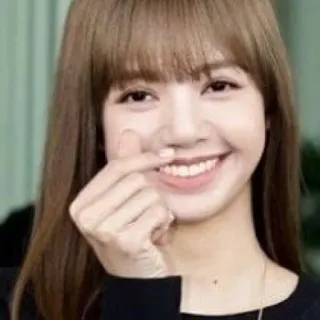 🥰 Lisa Lisa, K-Pop, Blackpink, Cantora, Idol, Gesto de amor telegram sticker