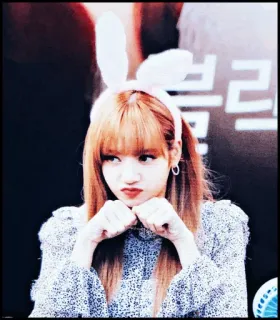🐠 Lisa 블랙핑크 Lisa, Blackpink, Kpop, orelhas de coelho, cantora, idol, pop coreano whatsapp sticker