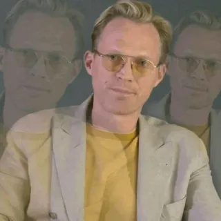 😐 Paul Bettany actor, portrait, celebrity, man, sunglasses, blond telegram sticker