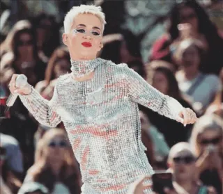 🐬 Katy Perry penyanyi, bintang pop, wanita, penampilan, panggung, musik telegram sticker