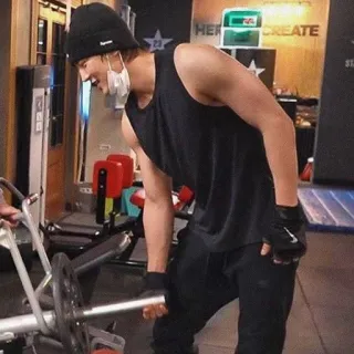 😁 fitness, gimnasio, ejercicio, pesas, hombre, entrenamiento telegram sticker