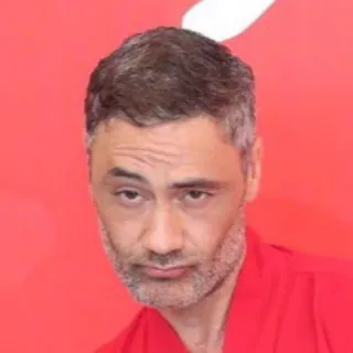 😘 Taika Waititi Taika Waititi, director, actor, celebridad, retrato telegram sticker