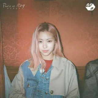 🖤 Paris et ITZY 女性, ポートレート, ピンク髪, ITZY, K-POP, 音楽, 有名人, パリ whatsapp sticker