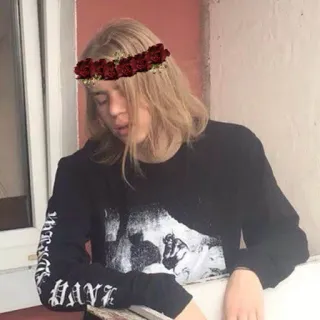 👄 человек, блондинка, длинные волосы, венок из цветов, цветы telegram sticker