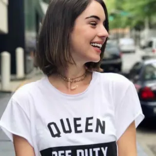 ⛄️ QUEEN OFF DUTY ratu, libur, wanita, kaos, mode telegram sticker