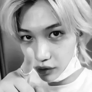 🌟 Felix K-pop, Айдол, Селфи, Портрет, Человек, Музыка, Певец telegram sticker
