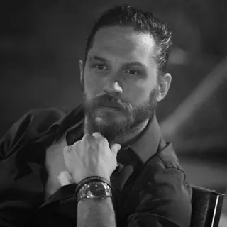 🤨 Tom Hardy acteur, homme, portrait, noir et blanc telegram sticker