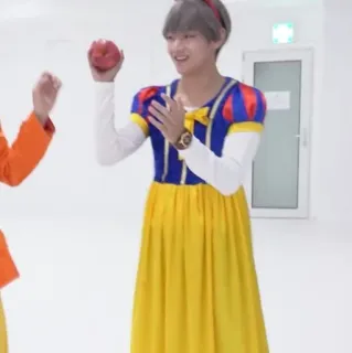 🍎 Snow White Mann, Kleid, Kostüm, Schneewittchen, Apfel, Mann, Kpop telegram sticker